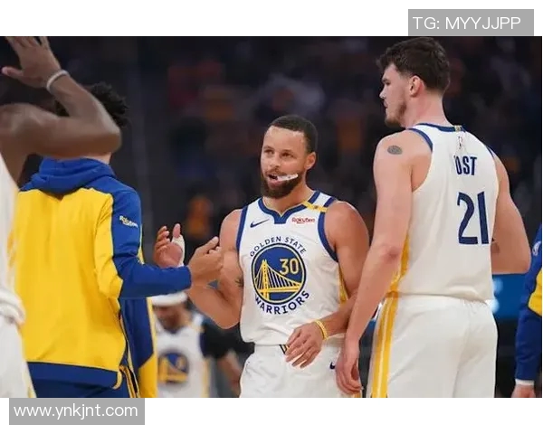 2020年NBA季后赛勇士与火箭激战回顾精彩瞬间与战术分析